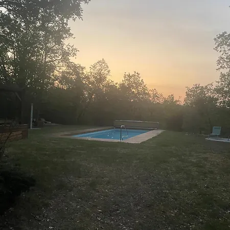 Chalet D'angele Saint-Chamarand